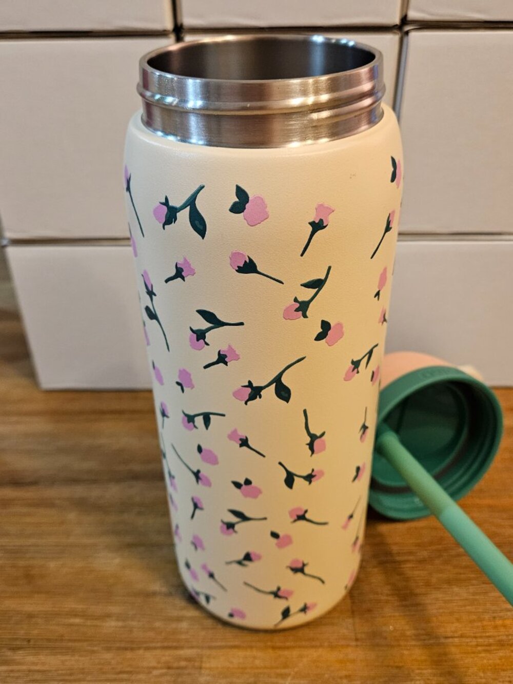 Owala x UO - 32oz FreeSip in Tea Time (NWT) - Picture 3 of 4